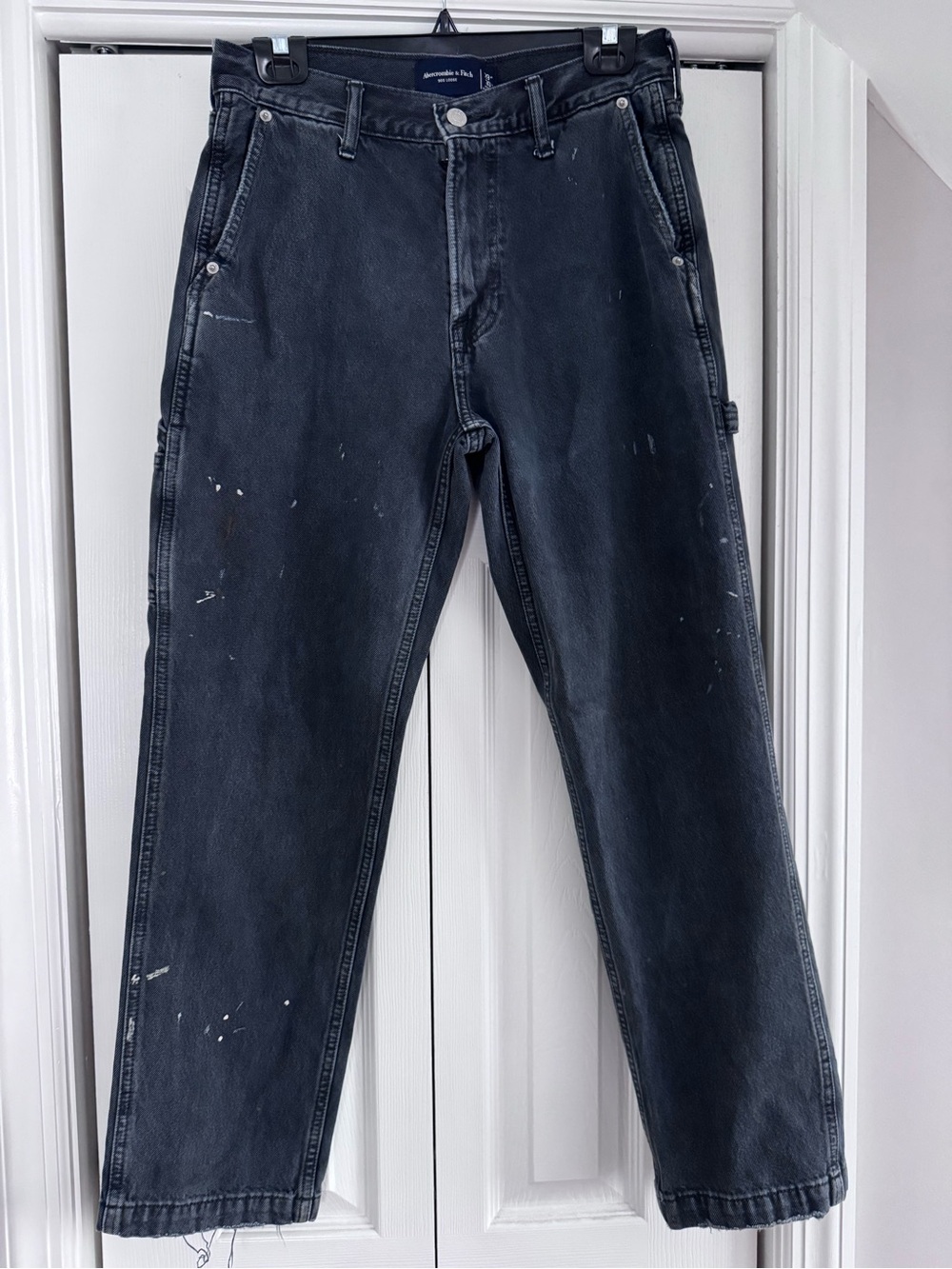Abercrombie & Fitch Relaxed Black Carpenter Jeans with Paint-Splatter Accents